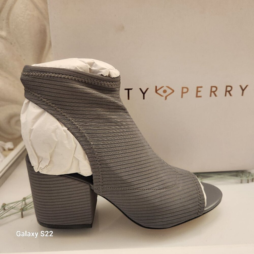 Katy Perry Slinky Stretch Heeled Sandals - The Johanna in Slate Grey. NIB. 6.5